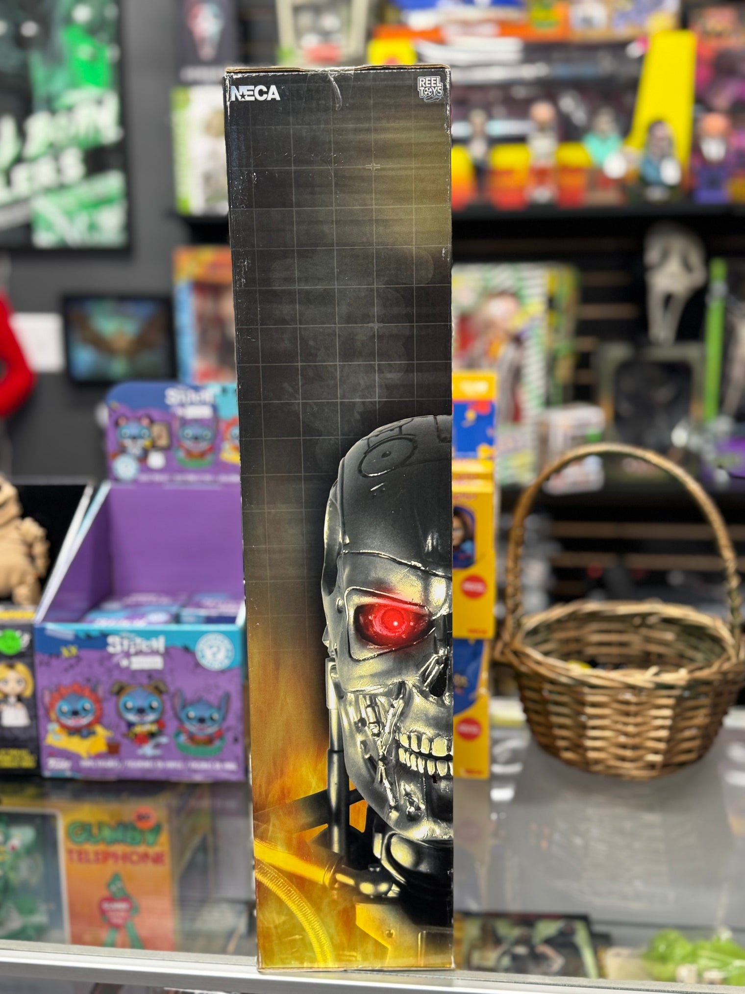 Terminator 2: Endoskeleton - 18" Figure with Light-Up Eyes