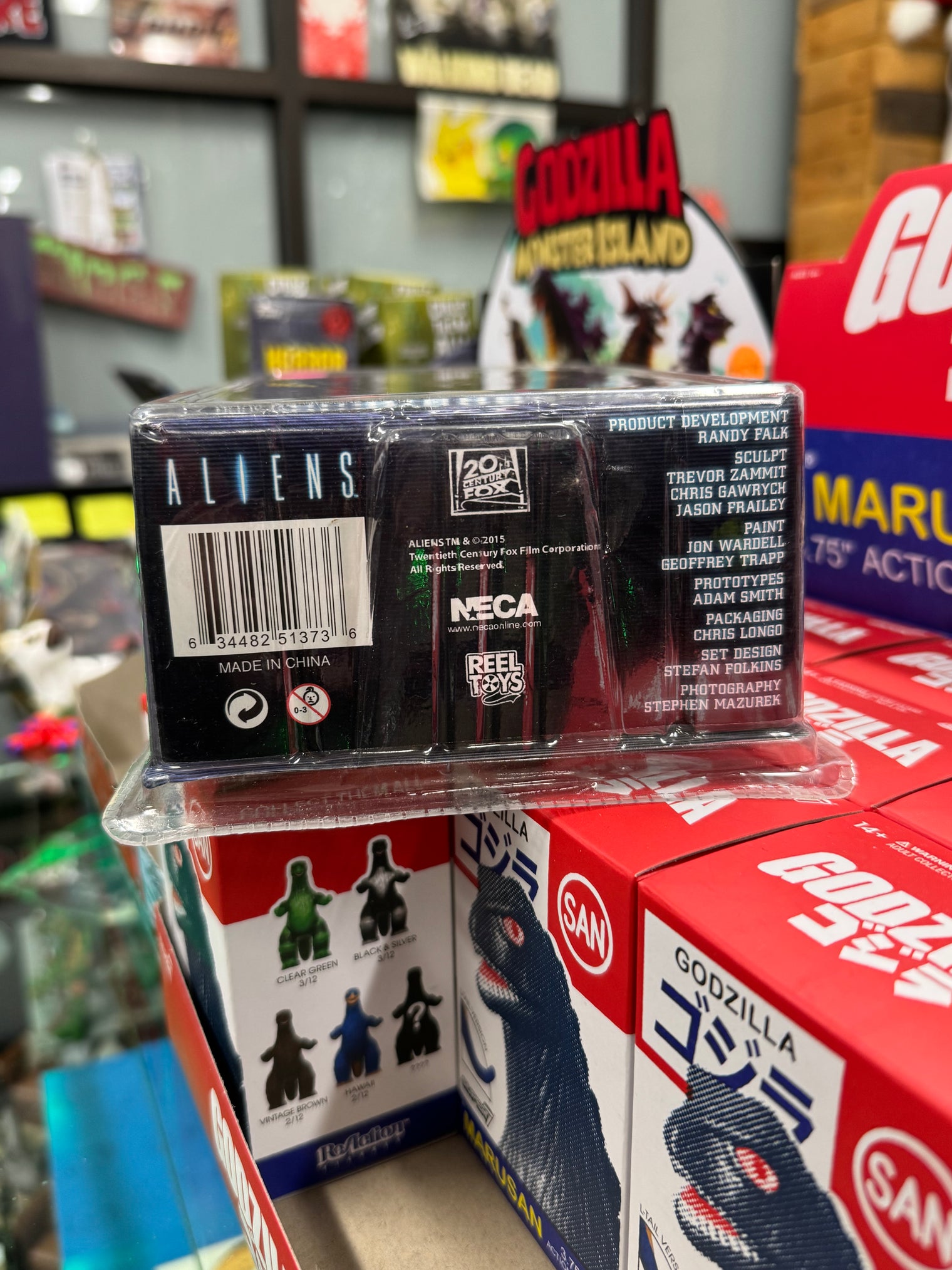 Aliens: Bishop (Queen Attack) - 7" Scale Figure