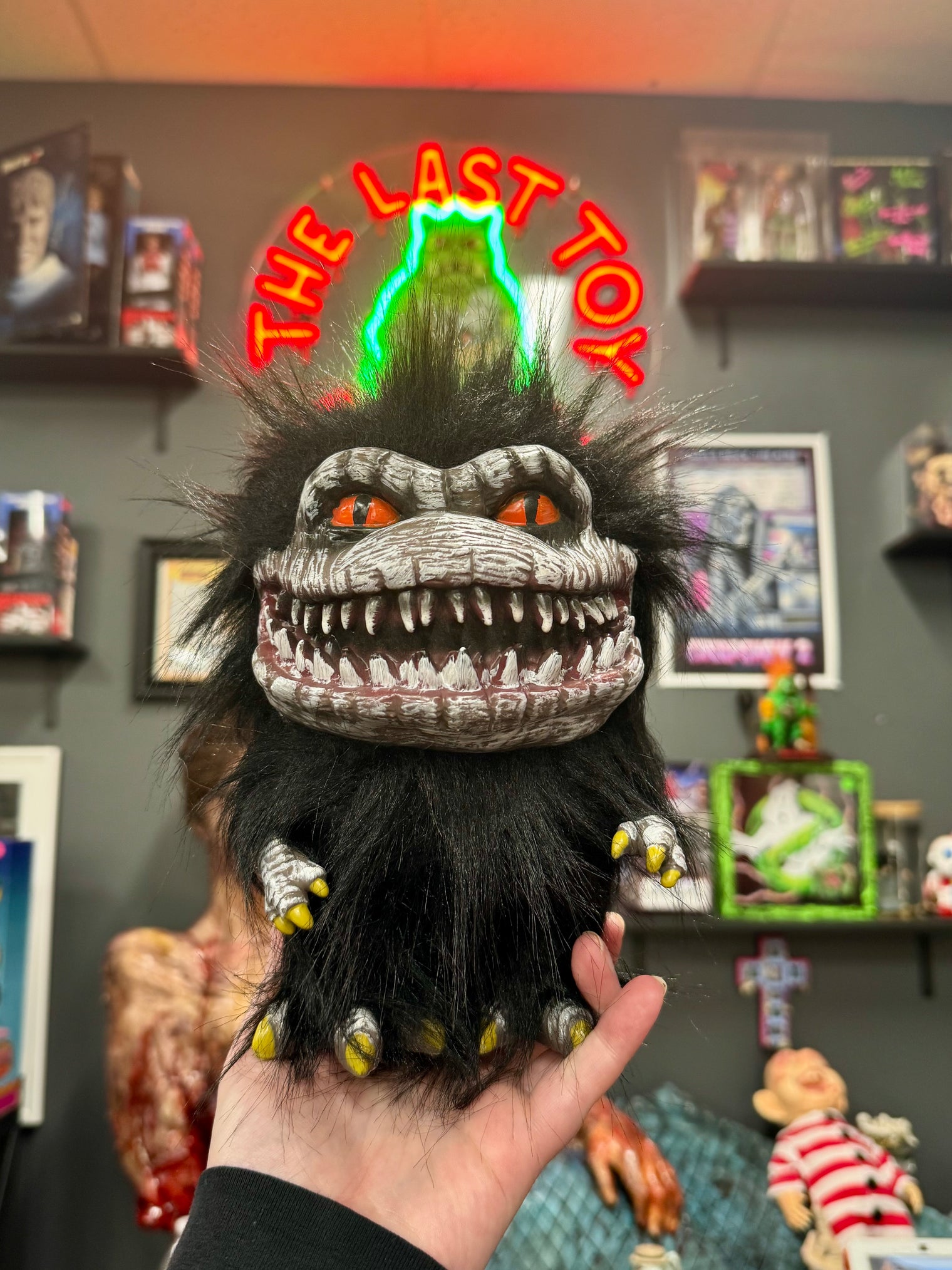 Black Critter - 8" Replica
