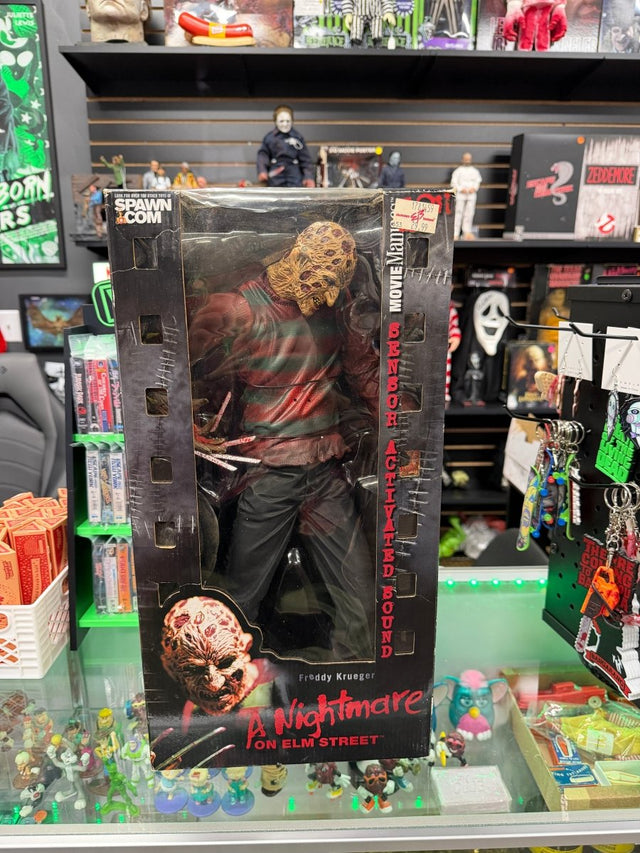 McFarlane Toys - A Nightmare on Elm Street: Freddy Krueger - 18" Movie Maniacs Figure