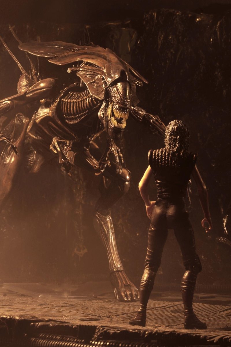 Alien Resurrection: Alien Queen - Ultra Deluxe Boxed Figure - NECA