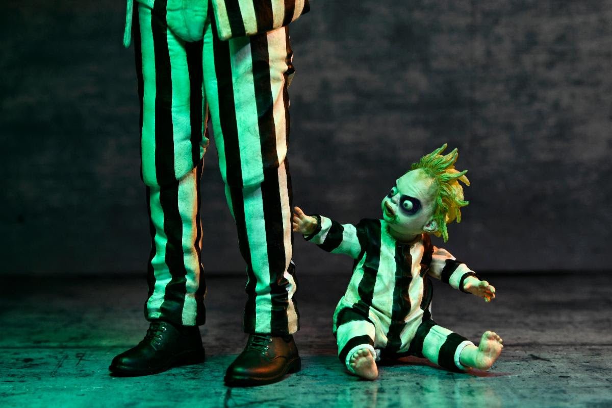 Beetlejuice Beetlejuice: Ultimate Striped Suit Beetlejuice - 7" Scale Figure - The Last Toy Store