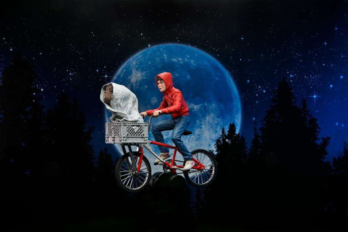 E.T. The Extra - Terrestrial: (40th Anniversary Editon) Elliott & E.T. on Bike - 7" Scale Action Figure - The Last Toy Store
