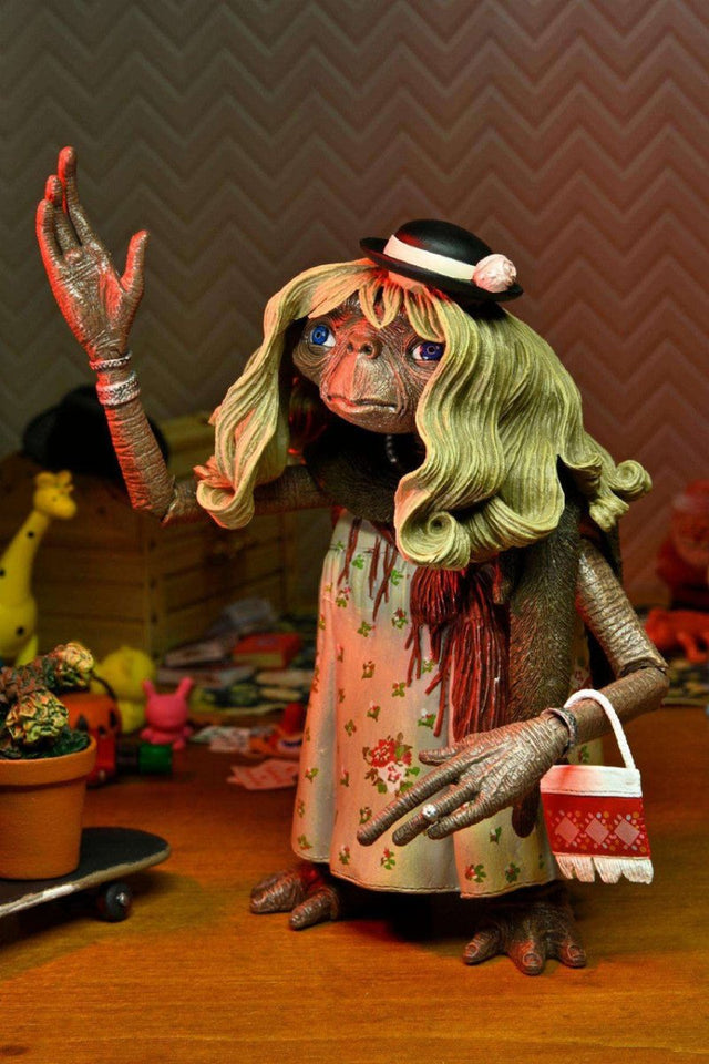 E.T. The Extra - Terrestrial: (40th Anniversary Editon) Ultimate Dress Up E.T. - 7" Scale Action Figure - The Last Toy Store