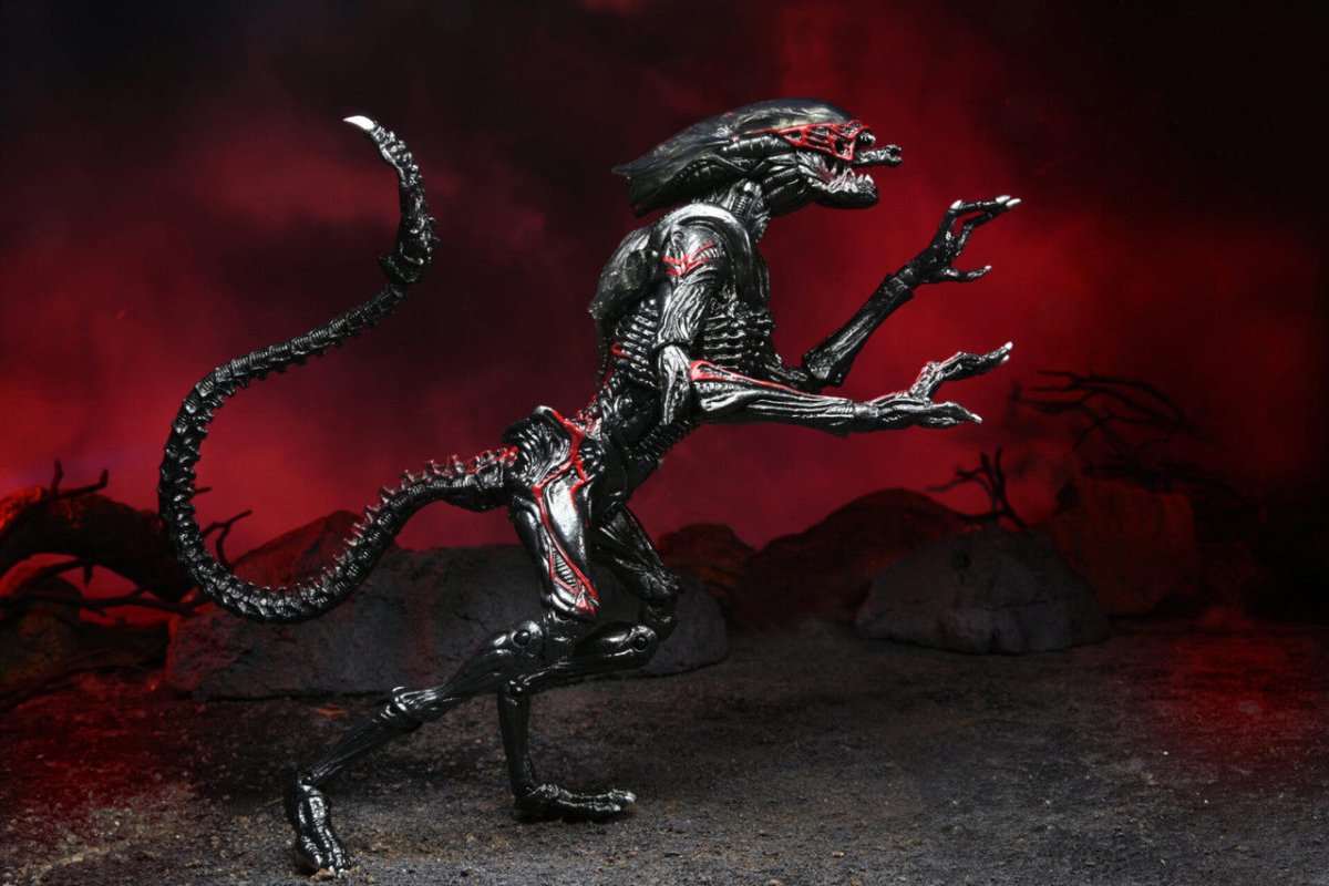 Kenner Tribute: Ultimate Night Cougar Alien - 7″ Scale Action Figure - The Last Toy Store