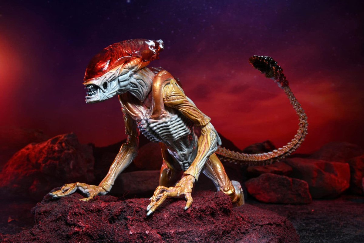 Kenner Tribute: Ultimate Panther Alien - 7″ Scale Action Figure - The Last Toy Store