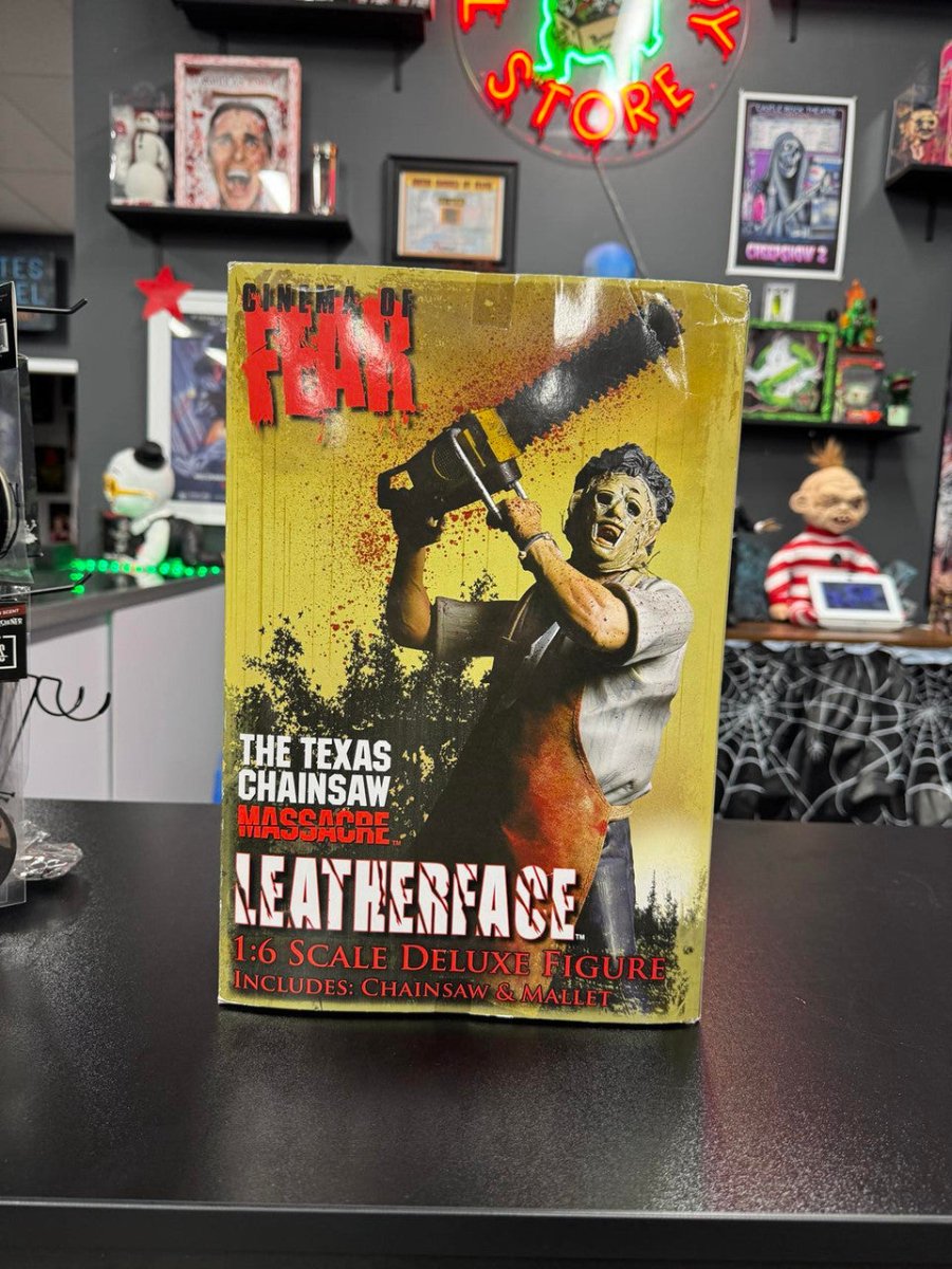 Mezco Exclusive Cinema of Fear: Pretty Woman Leatherface - 1/6 Scale Deluxe Figure - The Last Toy Store