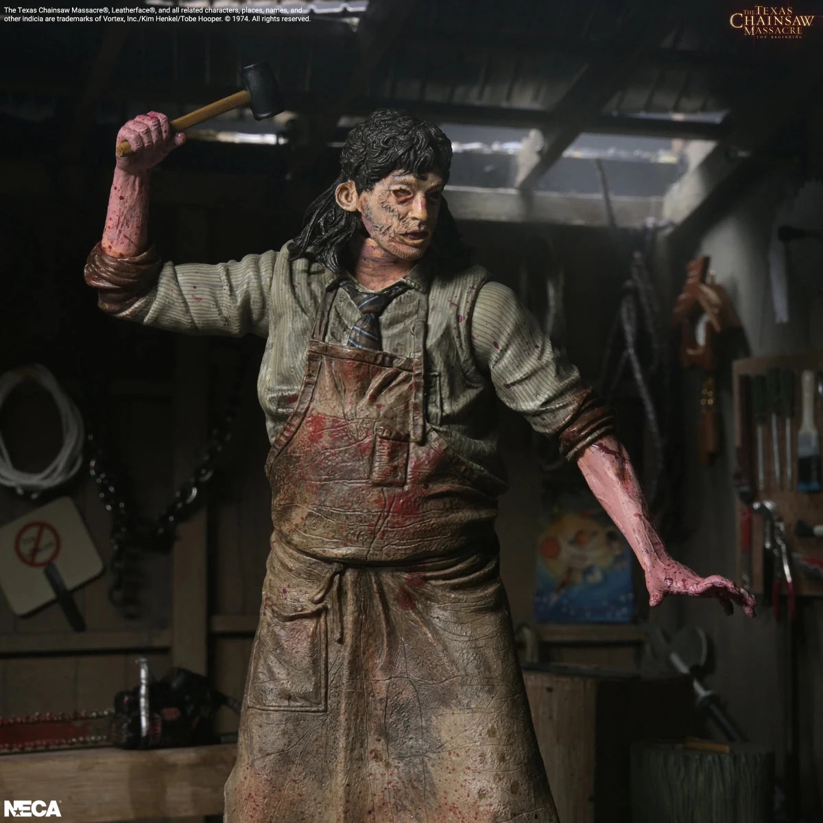 NECA - (Pre-Order) The Texas Chainsaw Massacre: The Beginning - Slaughterhouse Boxed Set - 7" Scale Figure