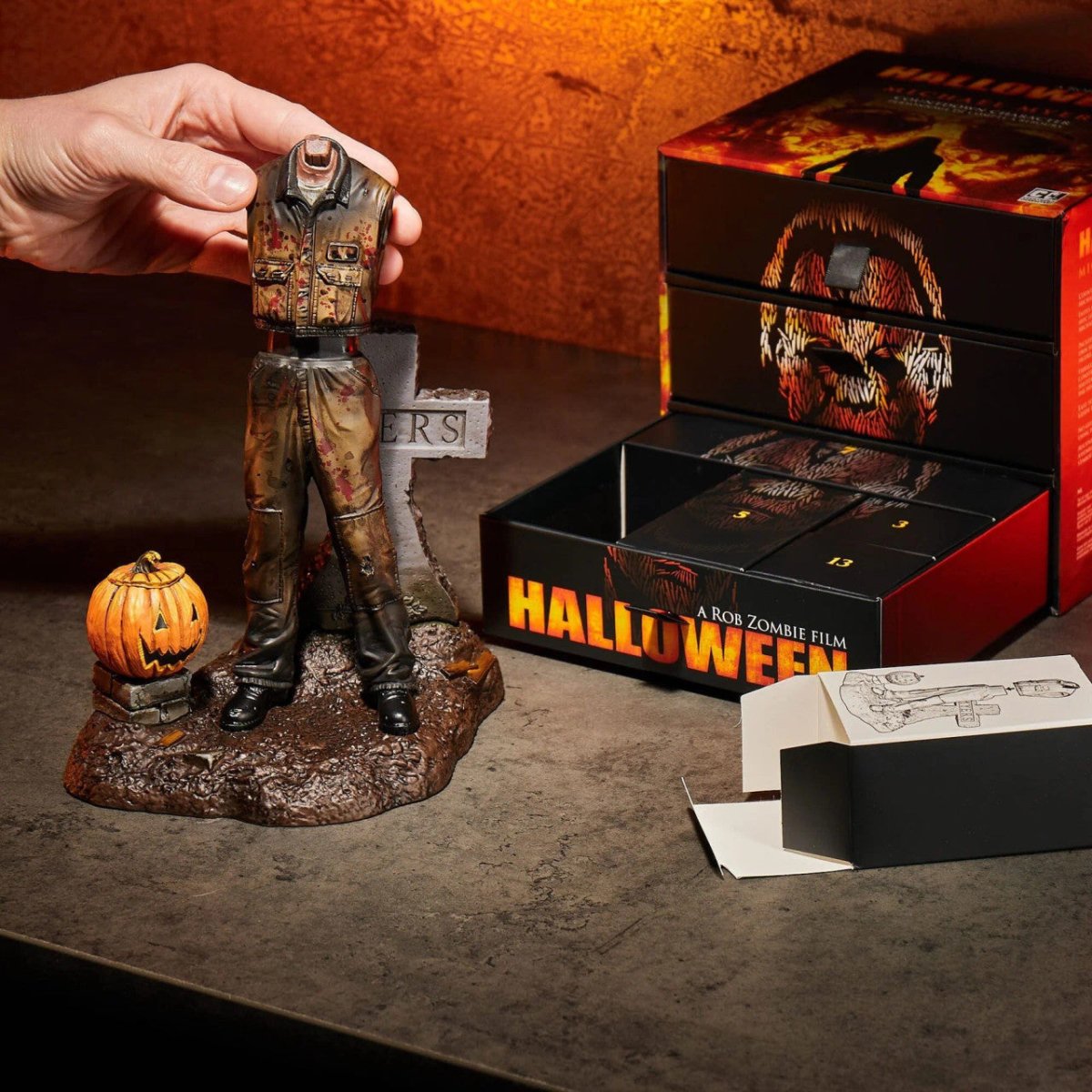 Rob Zombie's Halloween (2007): Michael Myers - Countdown Calendar - Numskull