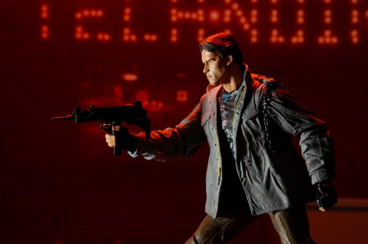 Terminator: Ultimate T - 800 (Tech Noir) - 7" Scale Figure - NECA