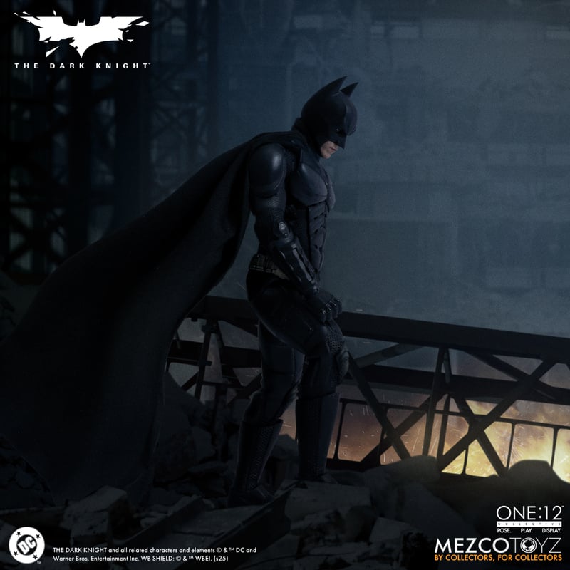 The Dark Knight: Batman One:12 Collective - Mezco Toyz
