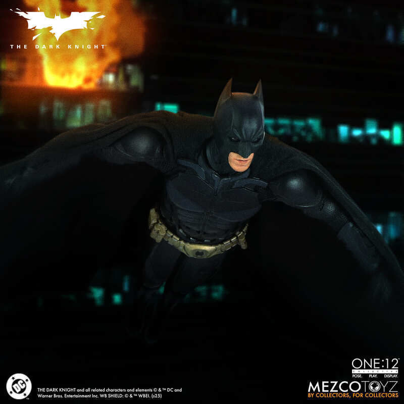The Dark Knight: Batman One:12 Collective - Mezco Toyz