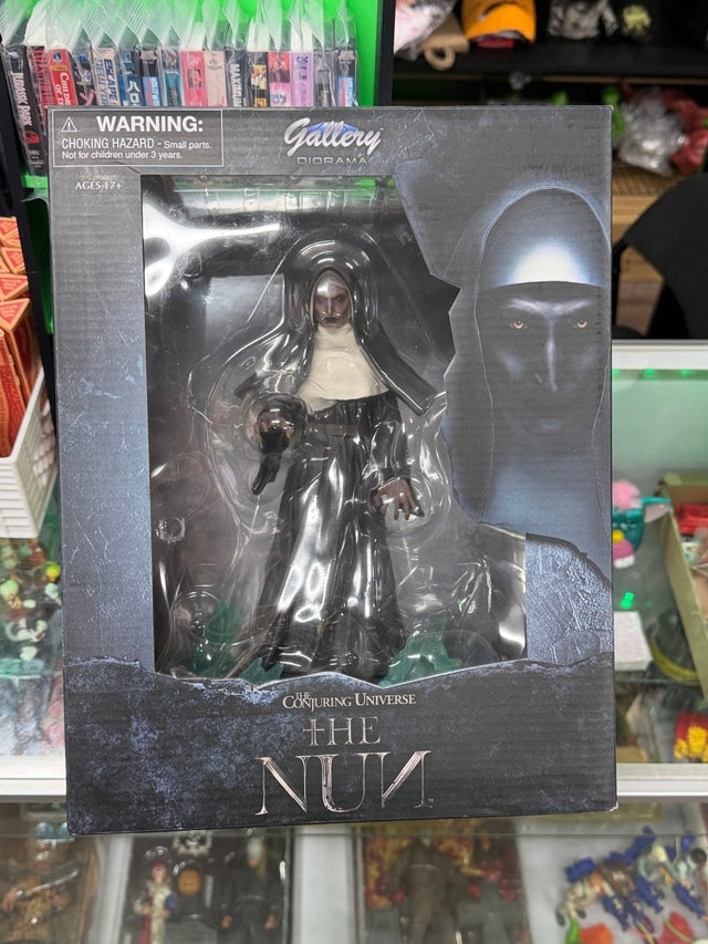 Diamond Select Toys - The Nun (Valak) - 9" Gallery PVC Statue (Open Box)
