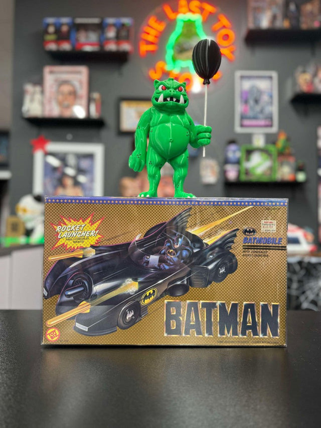 ToyBiz Batman 1989 - Batmobile with Concealed Rocket Launchers - The Last Toy Store