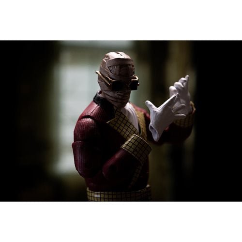 Universal Monsters: The Invisible Man - 6" Scale Figure - The Last Toy Store