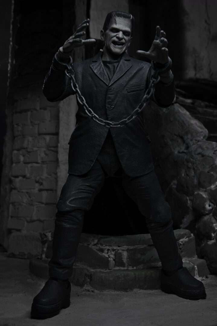 Universal Monsters: Ultimate Frankenstein B&W - 7" Scale Action Figure - The Last Toy Store
