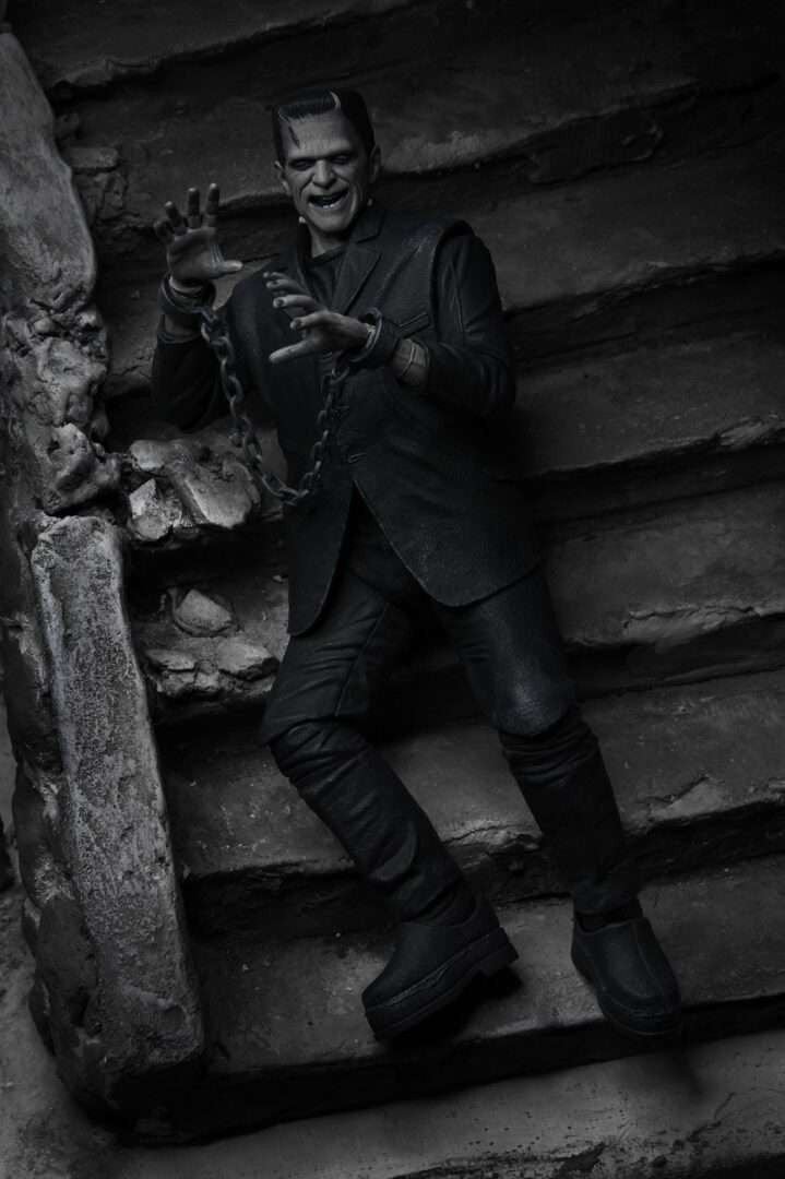 Universal Monsters: Ultimate Frankenstein B&W - 7" Scale Action Figure - The Last Toy Store