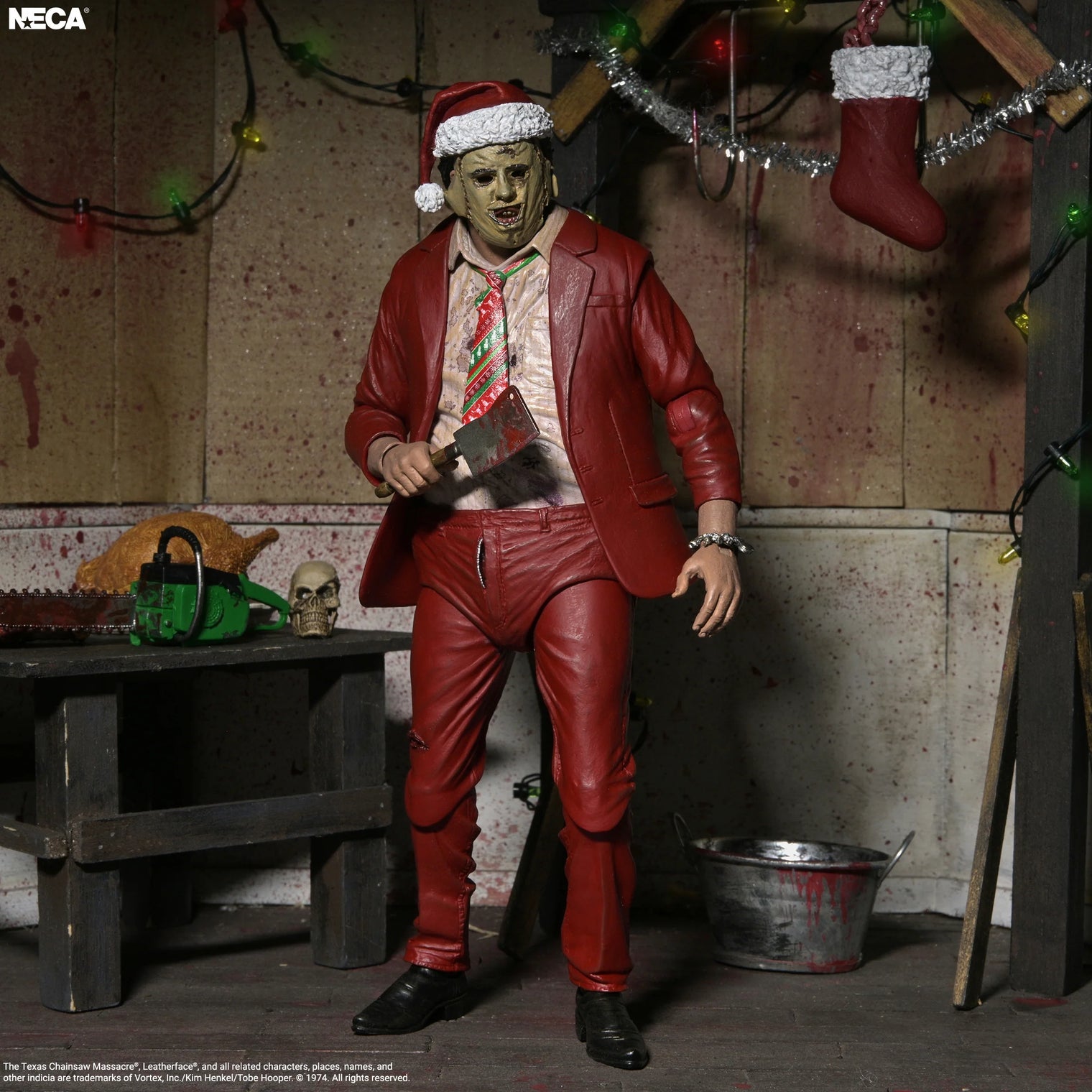 The Texas Chainsaw Massacre: Ultimate Santa Leatherface - 7" Scale Figure