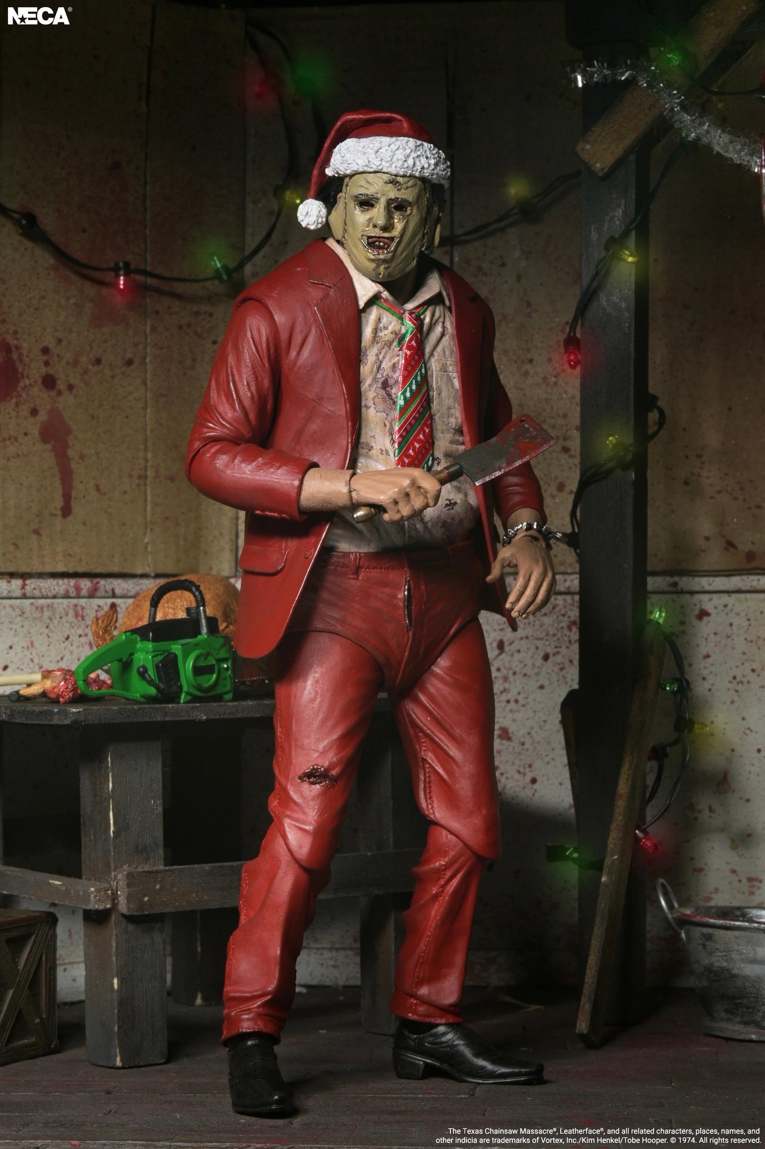 The Texas Chainsaw Massacre: Ultimate Santa Leatherface - 7" Scale Figure