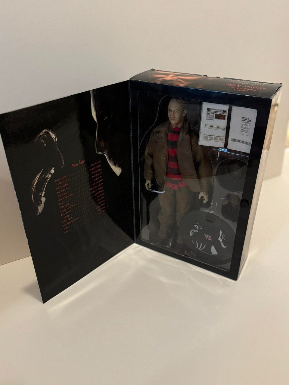 Freddy vs. Jason: Springwood Slasher Krueger - 1/6 Scale Figure