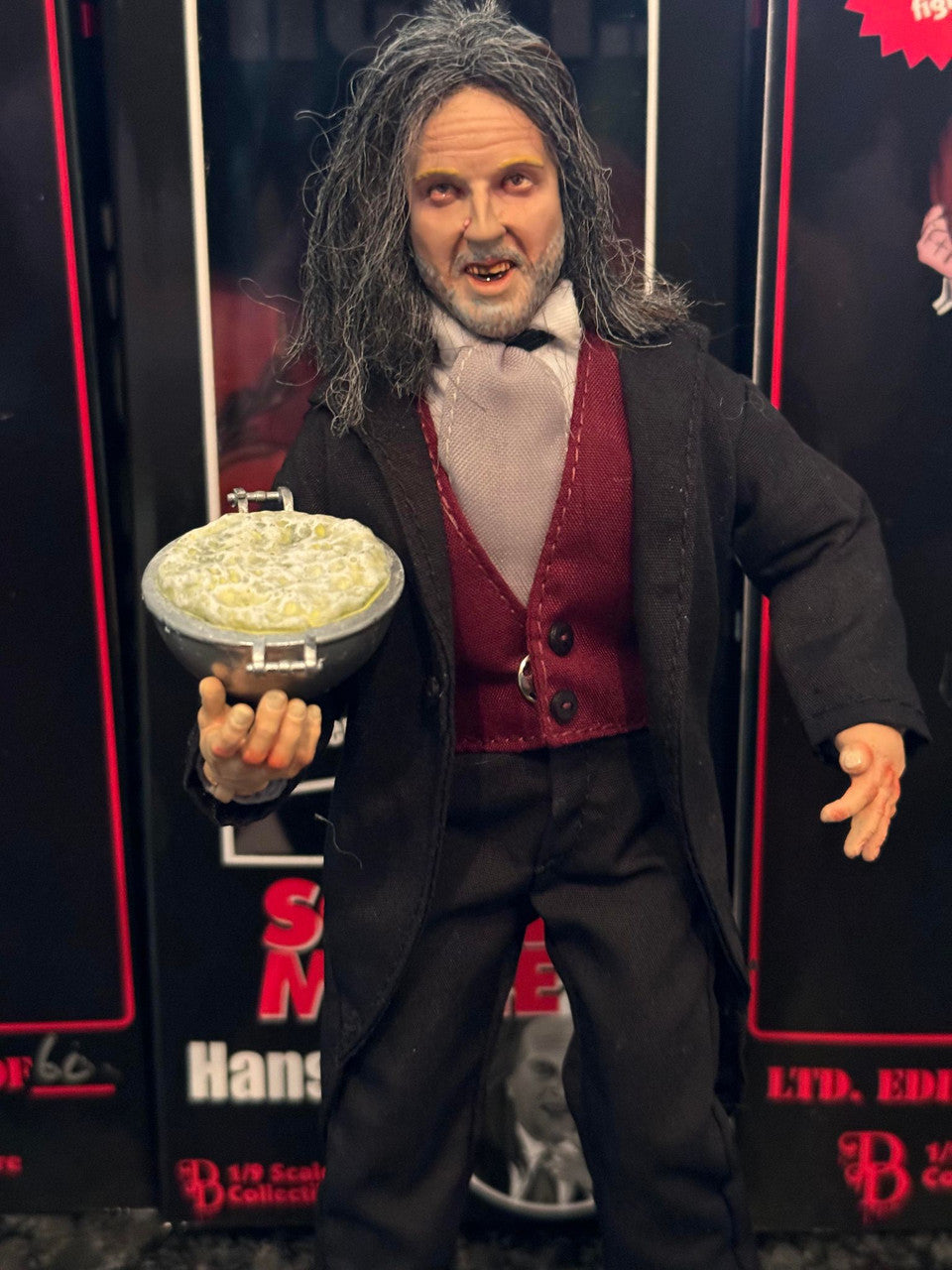 Scary Movie 2: Hanson the Caretaker - 1/9 Scale Figure