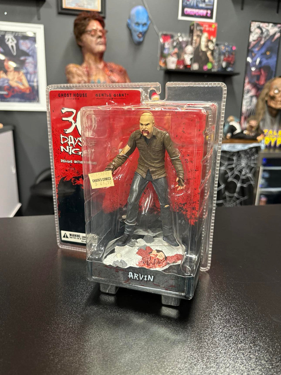 30 Days of Night: Arvin - Deluxe Action Figure