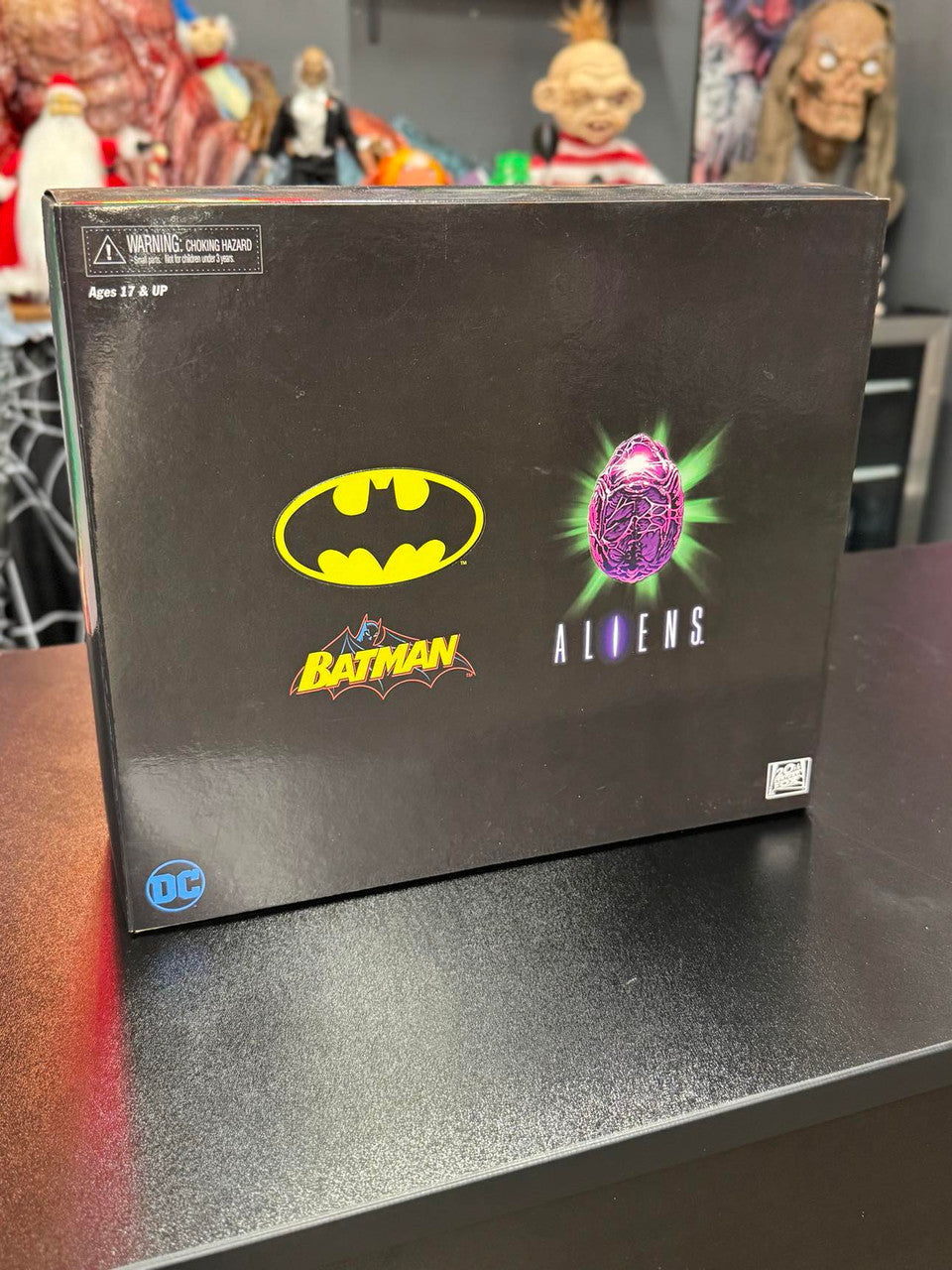 NECA Batman & Alien NYCC 2019 Exclusive 2 Pack - 7" Scale Figures