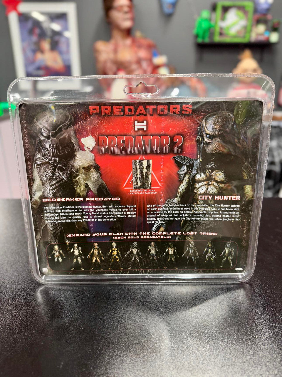 Predator: Berserker and City Hunter 2 Pack (Toys R Us Exclusive) - 8" Figures