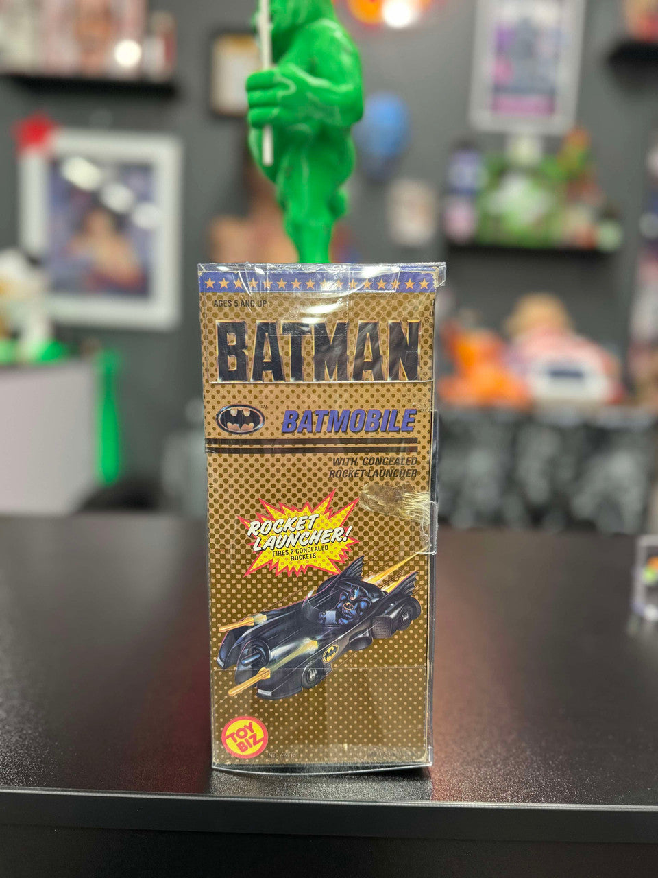 ToyBiz Batman 1989 - Batmobile with Concealed Rocket Launchers