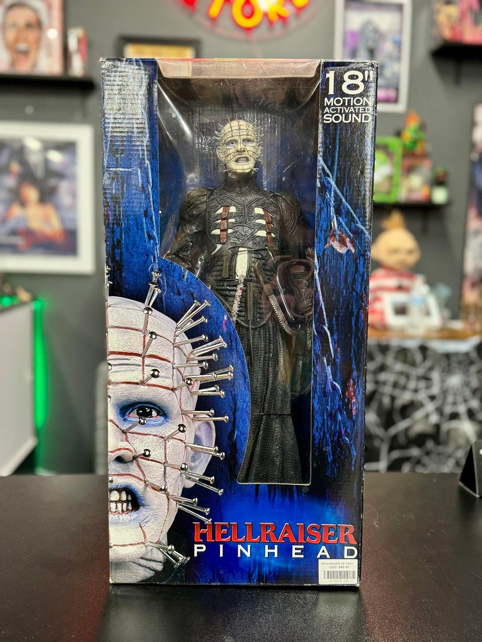 Hellraiser: Pinhead - 1/4 Scale Figure with Motion Activated Sound