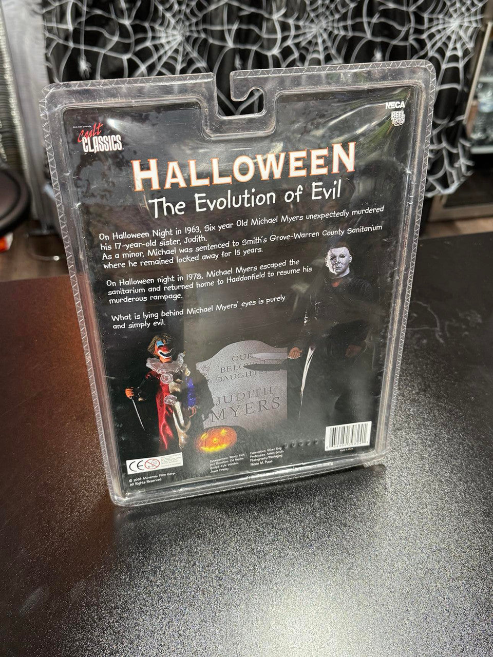 NECA Halloween (1978) Evolution of Evil 2 Pack Signed by 4