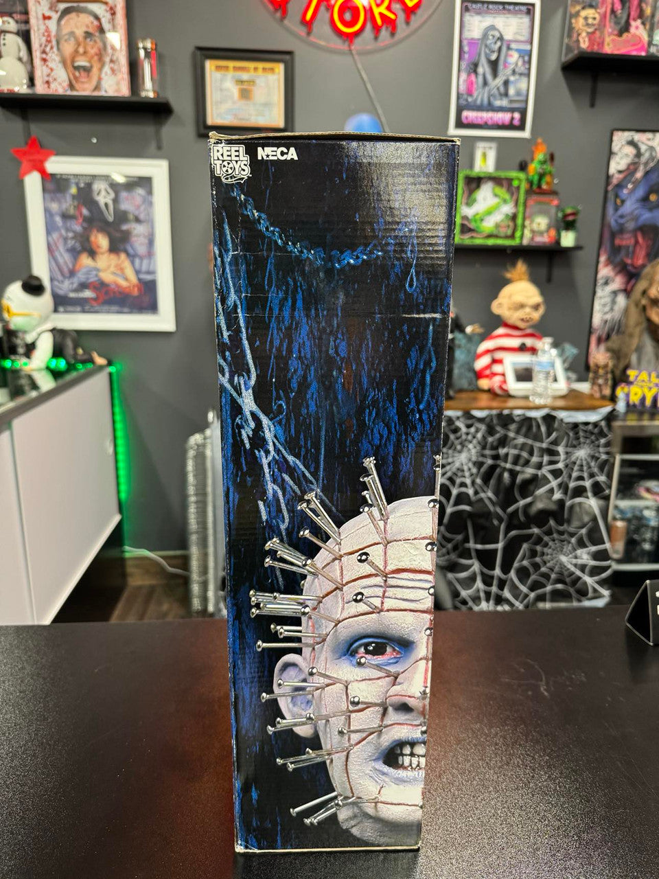 Hellraiser: Pinhead - 1/4 Scale Figure with Motion Activated Sound