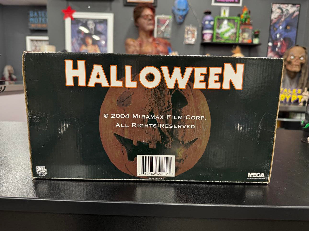 NECA Halloween (1978) The Night He Came Home Deluxe Box Set Signed by Nick Castle