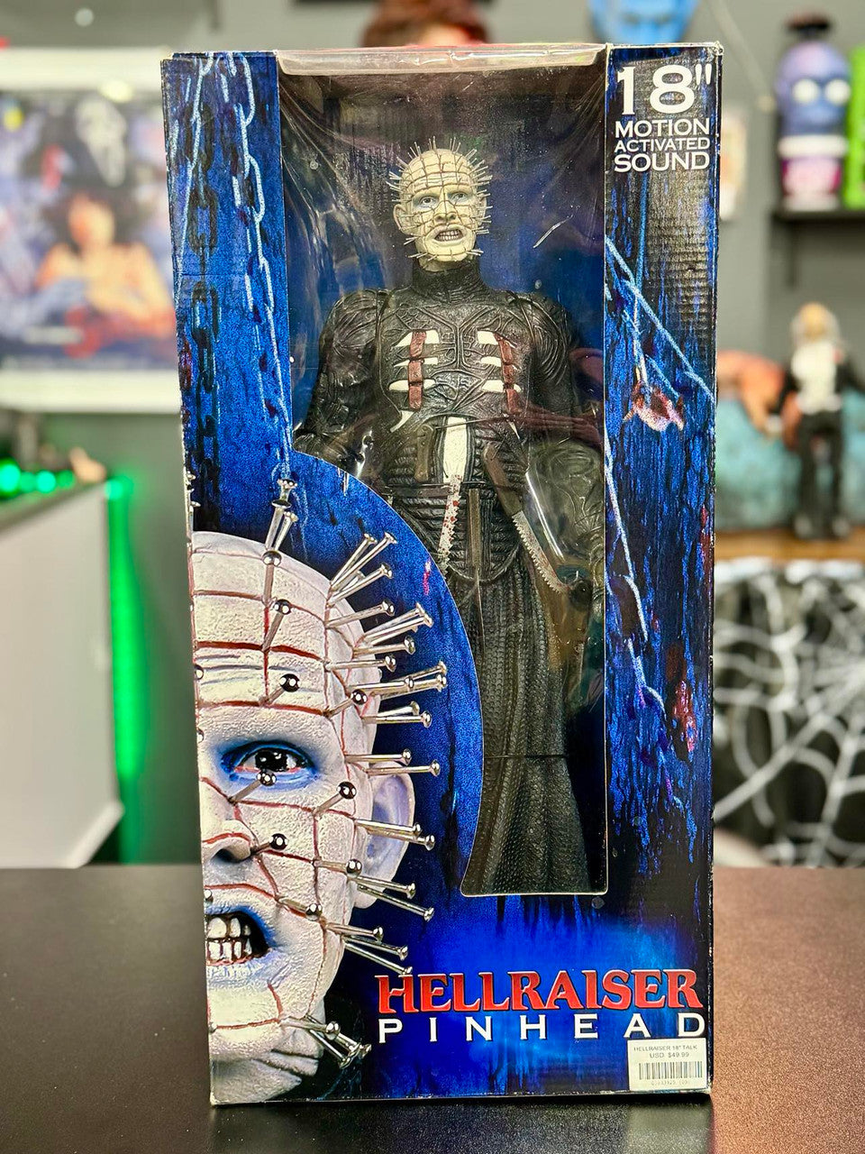 Hellraiser: Pinhead - 1/4 Scale Figure with Motion Activated Sound