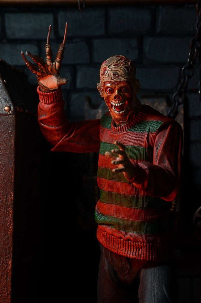 NECA A Nightmare on Elm Street: Ultimate Freddy Krueger - 7" Scale Action Figure