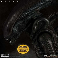 Mezco Toyz Alien (Xenomorph) One:12 Collective Action Figure