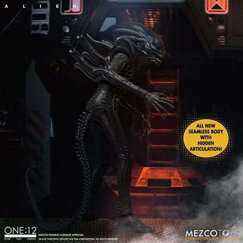 Mezco Toyz Alien (Xenomorph) One:12 Collective Action Figure