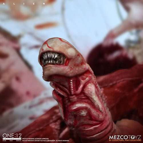 Mezco Toyz Alien (Xenomorph) One:12 Collective Action Figure