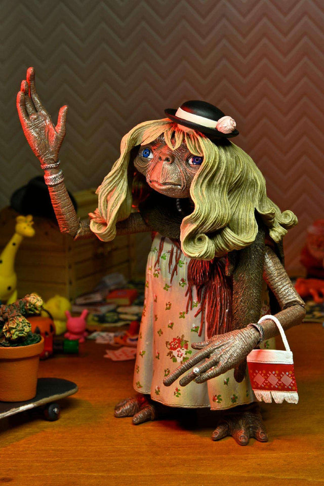 NECA E.T. The Extra-Terrestrial: (40th Anniversary Editon) Ultimate Dress Up E.T. - 7" Scale Action Figure