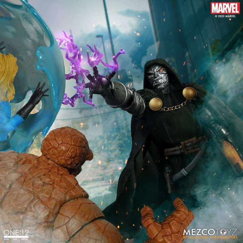 Mezco Toyz Fantastic Four: Doctor Doom - One:12 Collective Action Figure