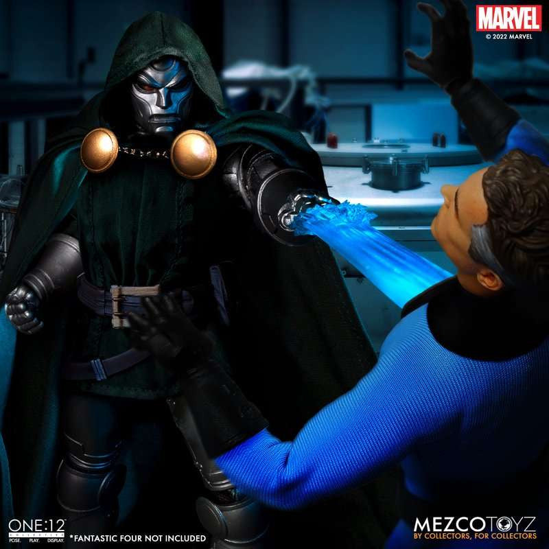 Mezco Toyz Fantastic Four: Doctor Doom - One:12 Collective Action Figure