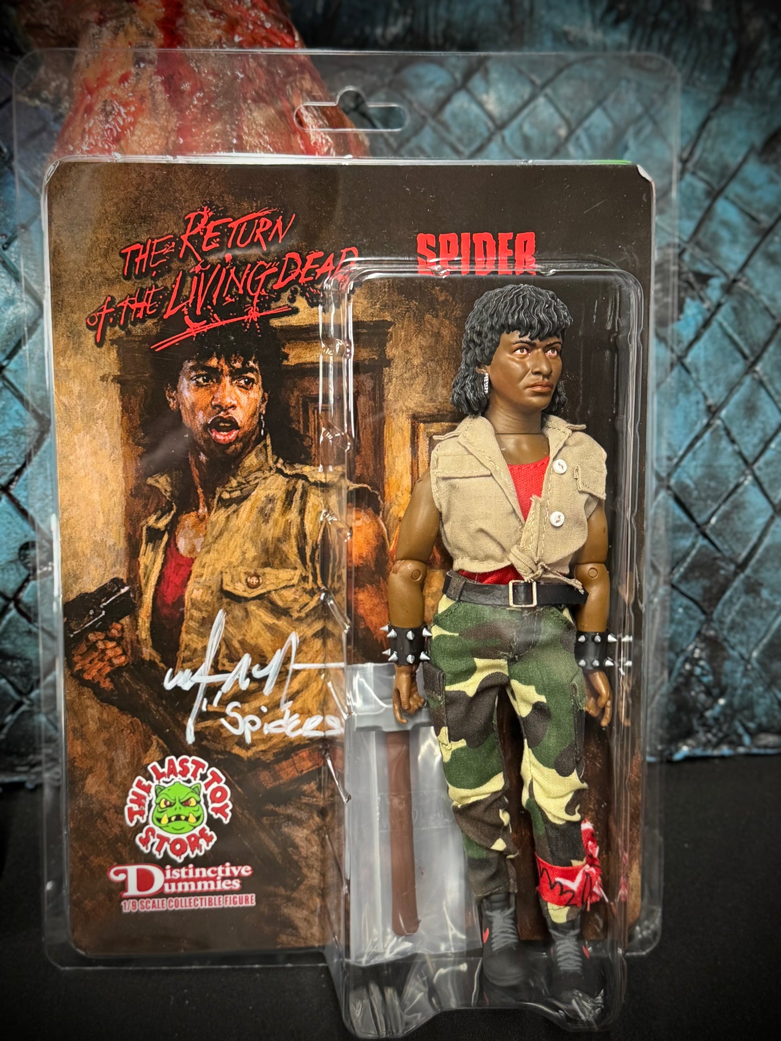 Return of the Living Dead: Spider - 1/9 Scale Distinctive Dummies (Signed by Miguel Núñez)