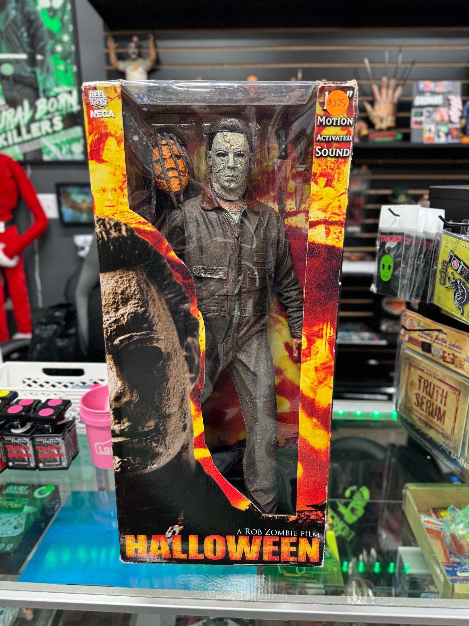 Rob Zombie's Halloween: Michael Myers - 18" Figure with Motion Activated Sound
