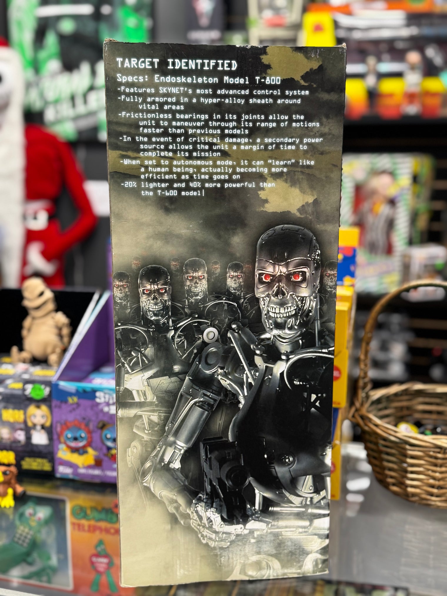 Terminator 2: Endoskeleton - 18" Figure with Light-Up Eyes
