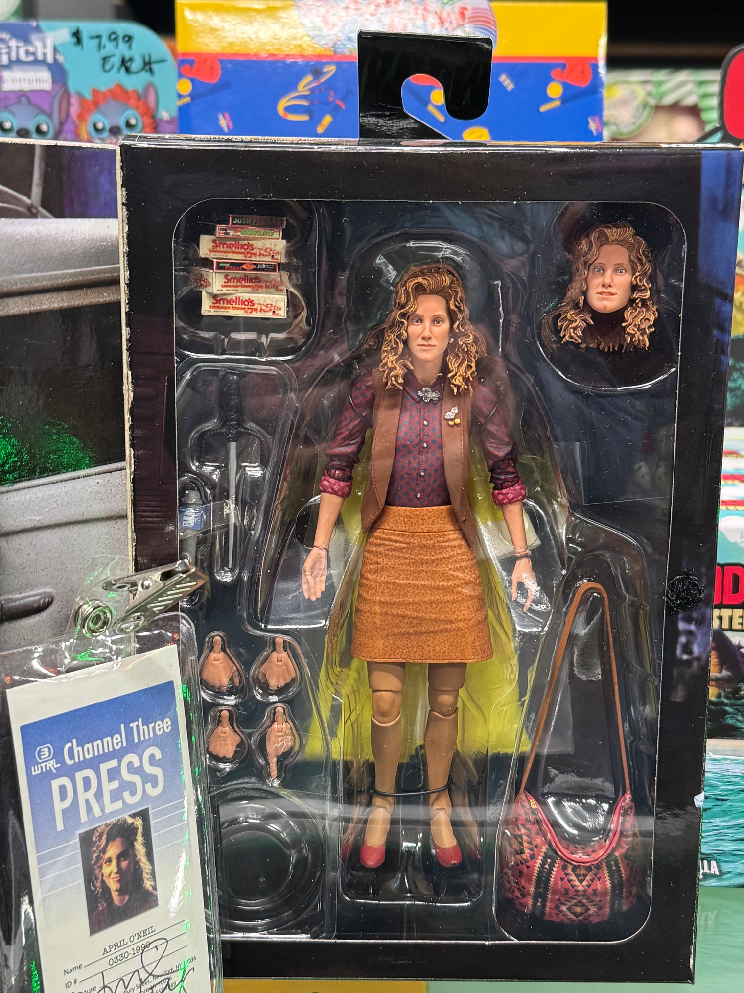 TMNT (1990): Ultimate April O'Neil Signature Edition - 7" Scale Figure