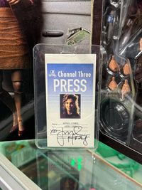 TMNT (1990): Ultimate April O'Neil Signature Edition - 7" Scale Figure