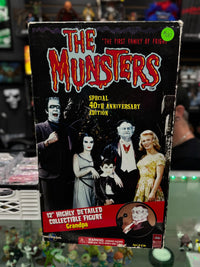 The Munsters: Grandpa Munster - 40th Anniversary 1/6 Scale Figure