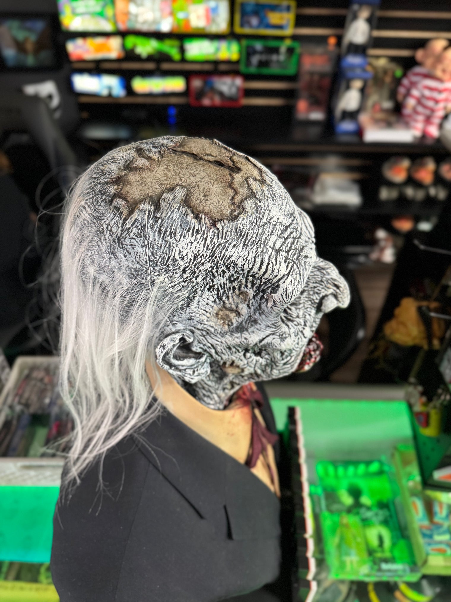 Texas Chainsaw Massacre III: Grandpa - Bust