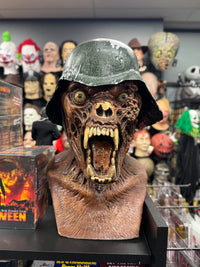 An American Werewolf in London: Warmonger - Bust