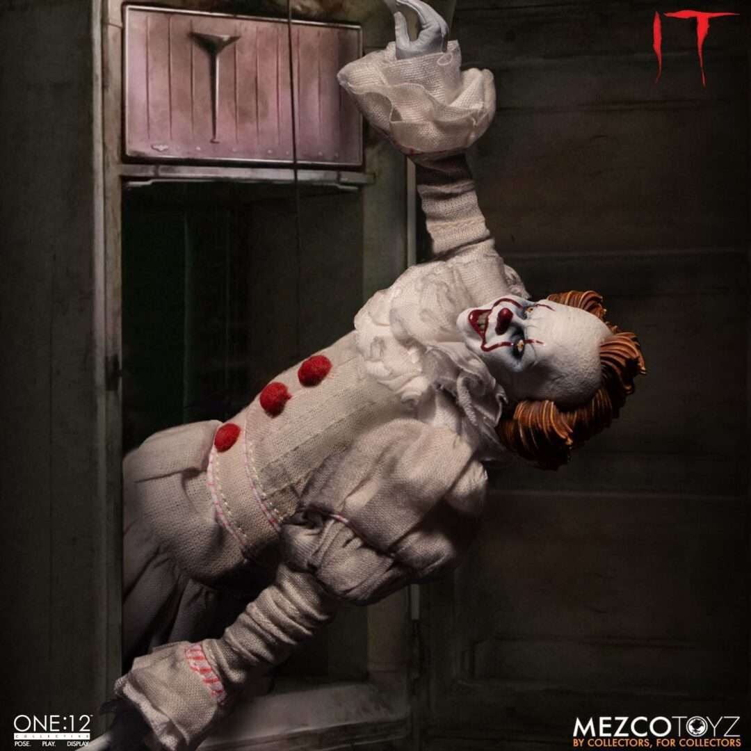 Mezco Toyz IT (2017) - Pennywise - One:12 Collective Action Figure